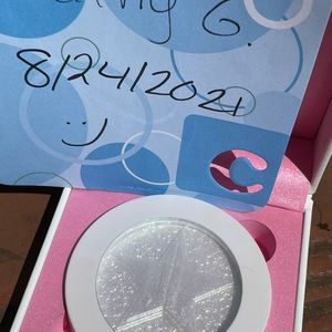 Jeffree Star Extreme Frost in Sour Ice